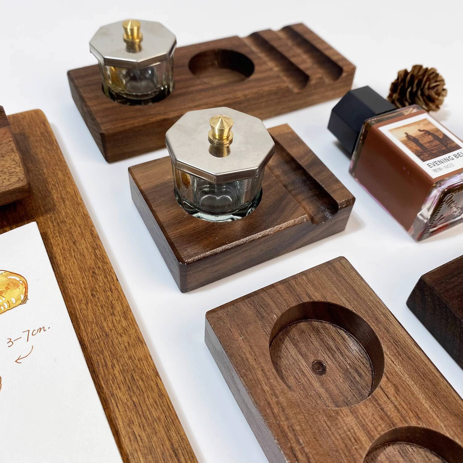 Ink Base Pen Rest Wooden Stand - Calligraphy Ink Bottle recension och pris